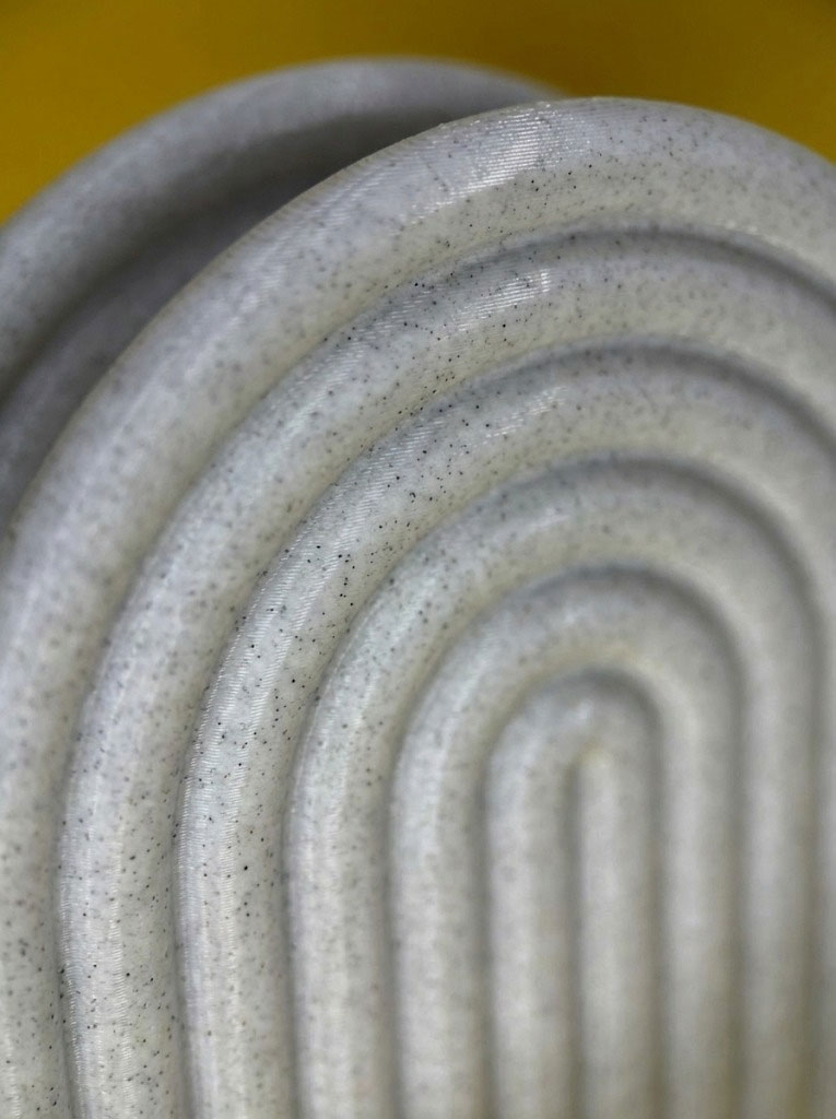 Servilletero "Crown" – Minimalismo Geométrico